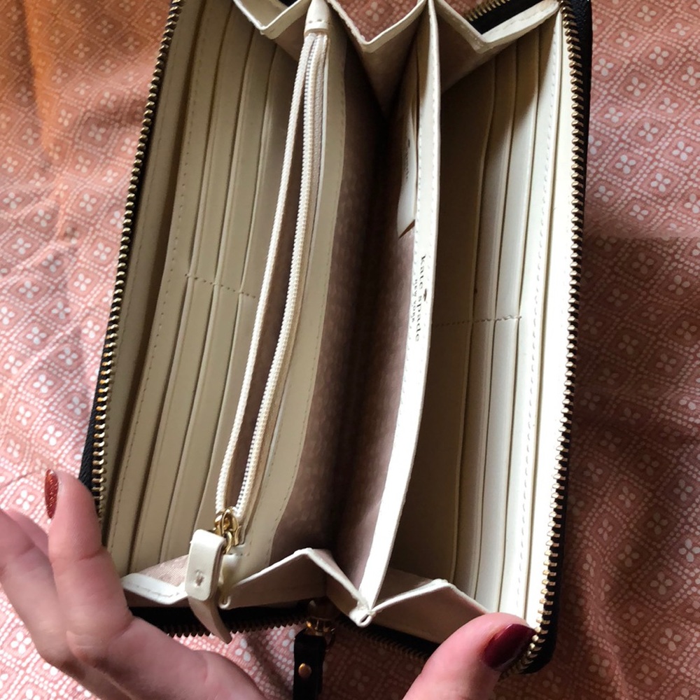 Kate Spade Wallet - Picture 2 of 5